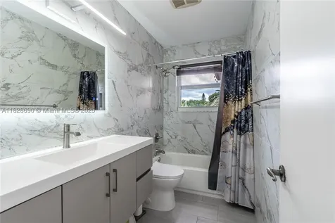 5452 SW 88th Terrace Cooper City FL 33328