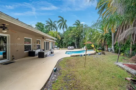 5452 SW 88th Terrace Cooper City FL 33328