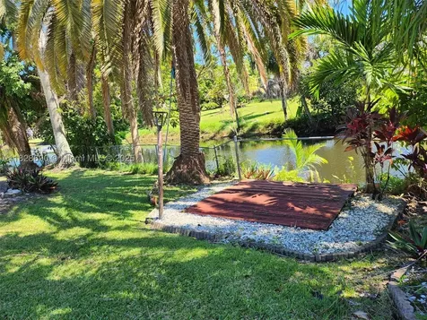 5452 SW 88th Terrace Cooper City FL 33328