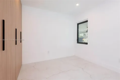 2181 SW 20th Street Miami FL 33145