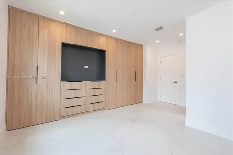 2181 SW 20th Street Miami FL 33145