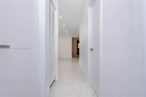 2181 SW 20th Street Miami FL 33145