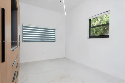 2181 SW 20th Street Miami FL 33145