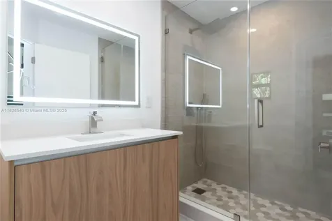 2181 SW 20th Street Miami FL 33145