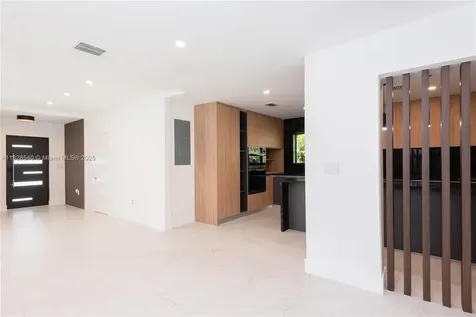 2181 SW 20th Street Miami FL 33145