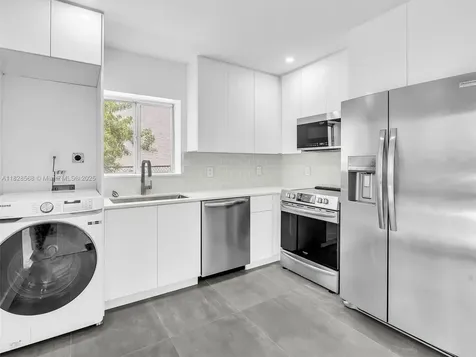 11900 N Bayshore Drive North Miami FL 33181