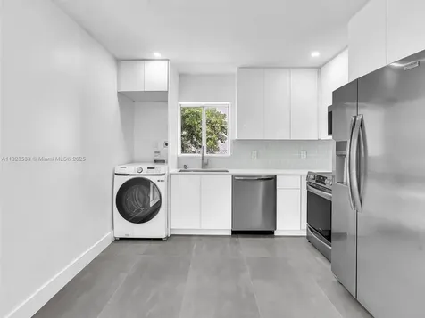 11900 N Bayshore Drive North Miami FL 33181