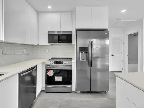 11900 N Bayshore Drive North Miami FL 33181
