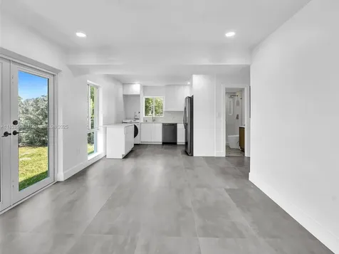 11900 N Bayshore Drive North Miami FL 33181
