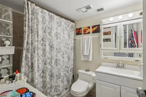 2401 Collins Avenue Miami Beach FL 33140