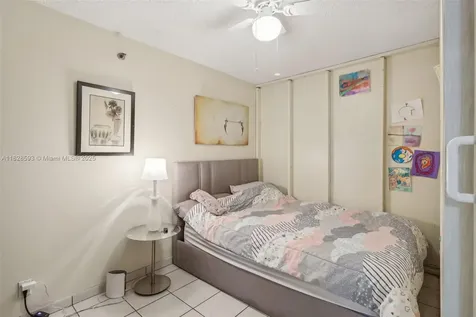 2401 Collins Avenue Miami Beach FL 33140