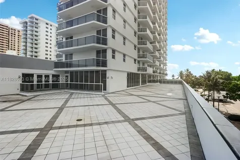 2401 Collins Avenue Miami Beach FL 33140