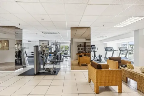2401 Collins Avenue Miami Beach FL 33140