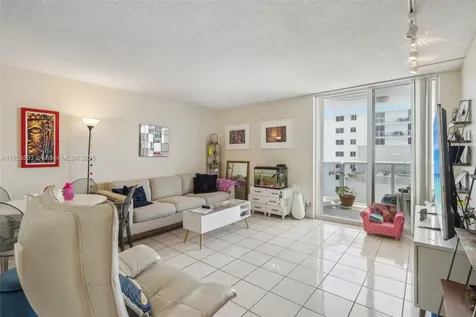 2401 Collins Avenue Miami Beach FL 33140