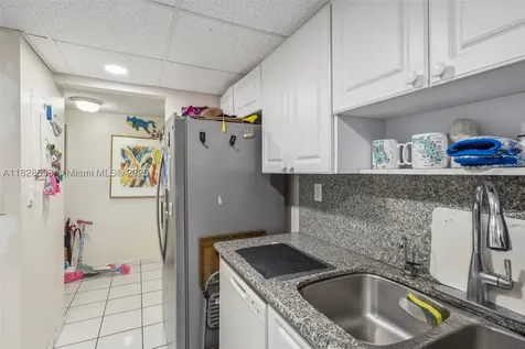 2401 Collins Avenue Miami Beach FL 33140
