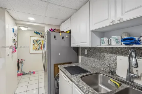 2401 Collins Avenue Miami Beach FL 33140