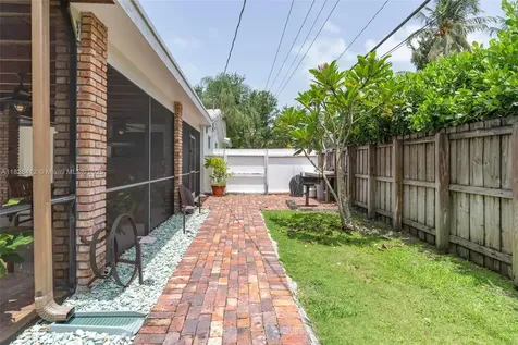 15920 SW 85th Avenue Palmetto Bay FL 33157