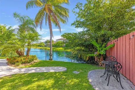220 SW 113th Terrace Pembroke Pines FL 33025