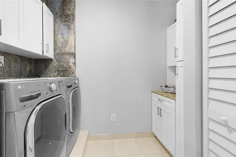 220 SW 113th Terrace Pembroke Pines FL 33025