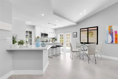 220 SW 113th Terrace Pembroke Pines FL 33025