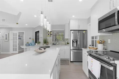 220 SW 113th Terrace Pembroke Pines FL 33025