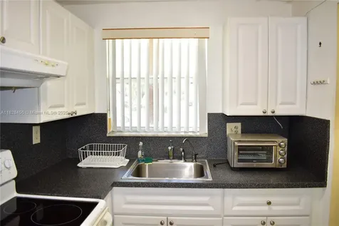 2801 N Pine Island Road Sunrise FL 33322