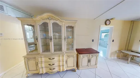 2801 N Pine Island Road Sunrise FL 33322
