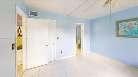 2801 N Pine Island Road Sunrise FL 33322