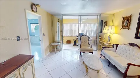 2801 N Pine Island Road Sunrise FL 33322