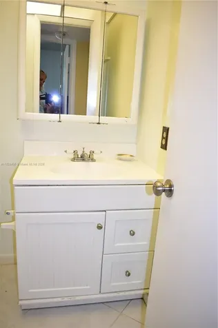 2801 N Pine Island Road Sunrise FL 33322
