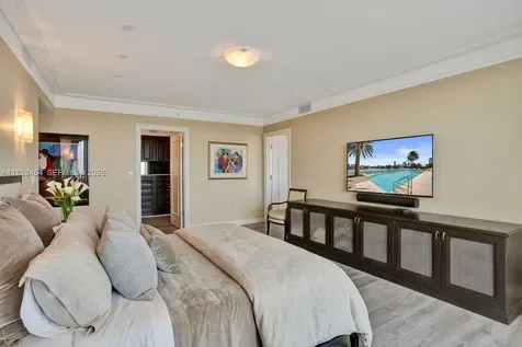 20201 E Country Club Drive Aventura FL 33180