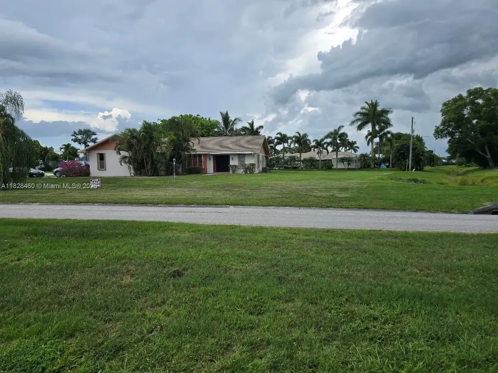 2802 SE Calvin Street Port St. Lucie FL 34952