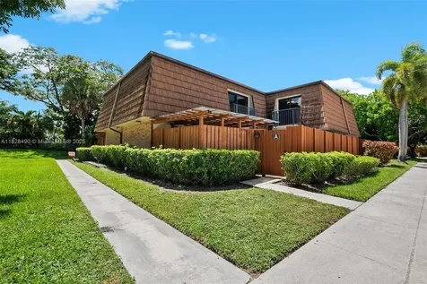 9112A SW 20th Street Davie FL 33324