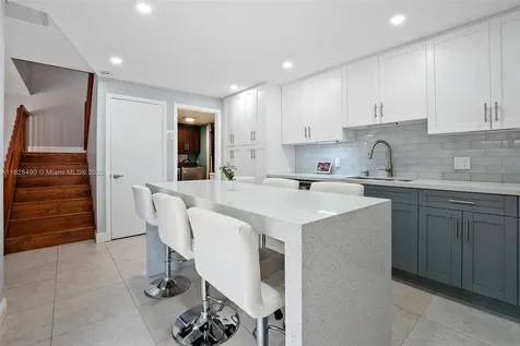 9112A SW 20th Street Davie FL 33324