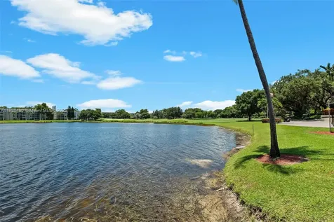9112A SW 20th Street Davie FL 33324