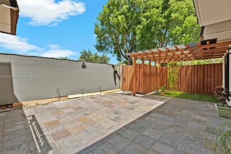 9112A SW 20th Street Davie FL 33324