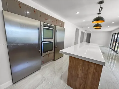 760 NE 163rd Street Miami FL 33162