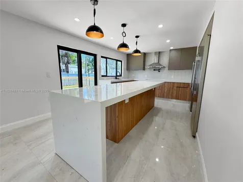 760 NE 163rd Street Miami FL 33162
