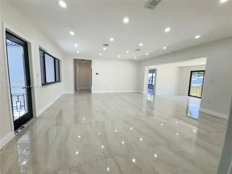 760 NE 163rd Street Miami FL 33162