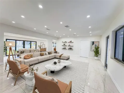 760 NE 163rd Street Miami FL 33162