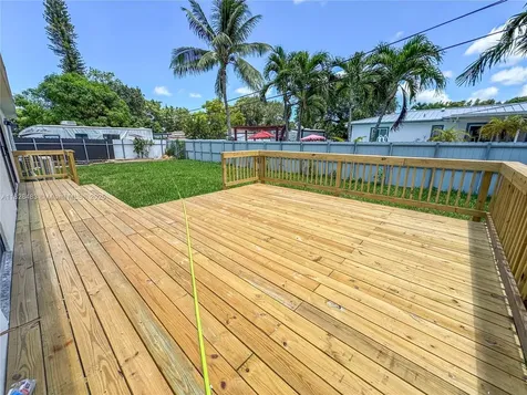 760 NE 163rd Street Miami FL 33162