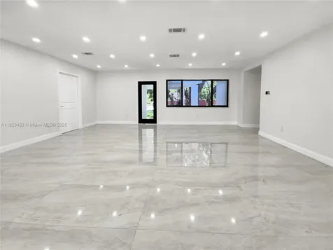 760 NE 163rd Street Miami FL 33162
