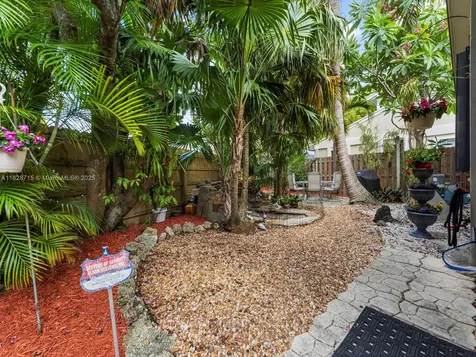 21760 SW 99th Place Cutler Bay FL 33190