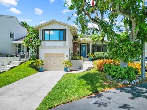21760 SW 99th Place Cutler Bay FL 33190