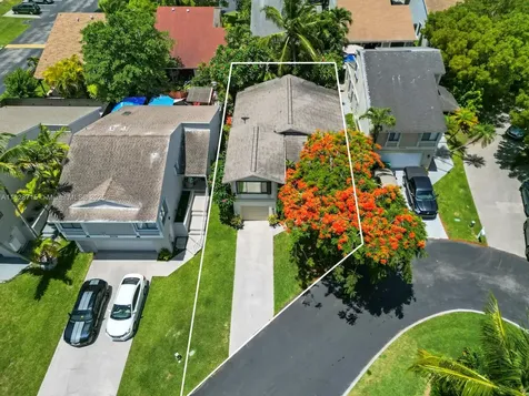 21760 SW 99th Place Cutler Bay FL 33190