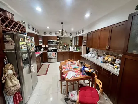 9601 SW 66th Street Miami FL 33173