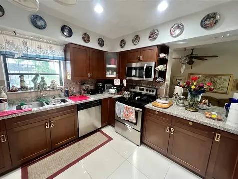 9601 SW 66th Street Miami FL 33173