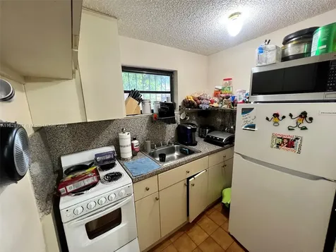 9601 SW 66th Street Miami FL 33173