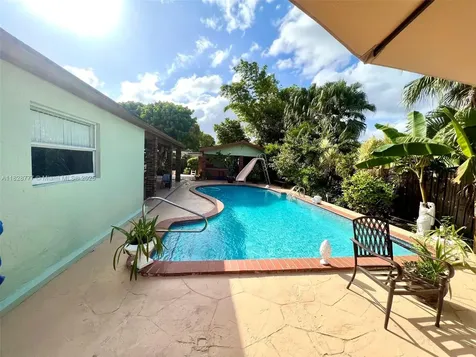 9601 SW 66th Street Miami FL 33173