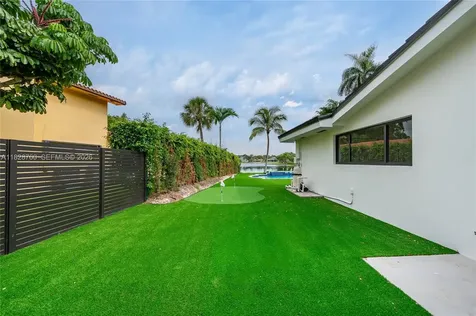7101 E Troon Circle Miami Lakes FL 33014